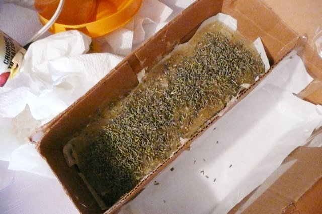 Finally "cooked", poured into a mold and sprinkled with lavender flowers